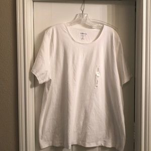 NWT White Crewneck Short Sleeve T-Shirt